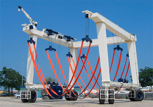 游艇搬運機